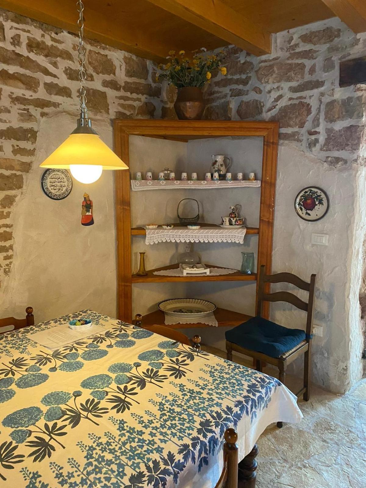 Domos Selene Casa Delle Farfalle Tinjan Exterior foto