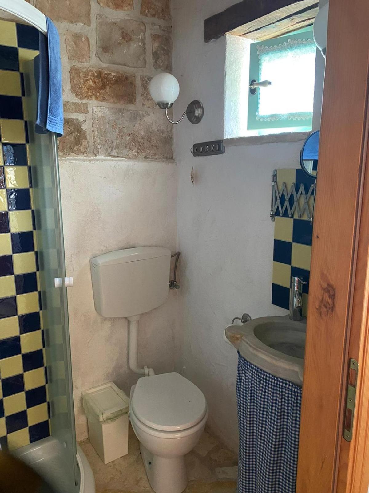 Domos Selene Casa Delle Farfalle Tinjan Exterior foto