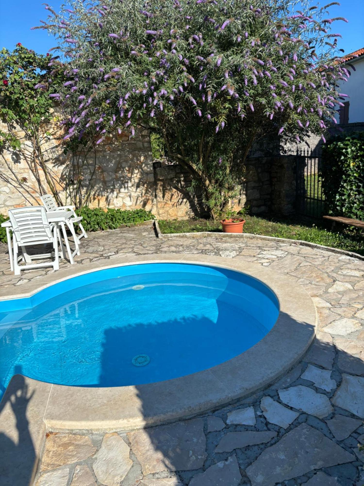 Domos Selene Casa Delle Farfalle Tinjan Exterior foto