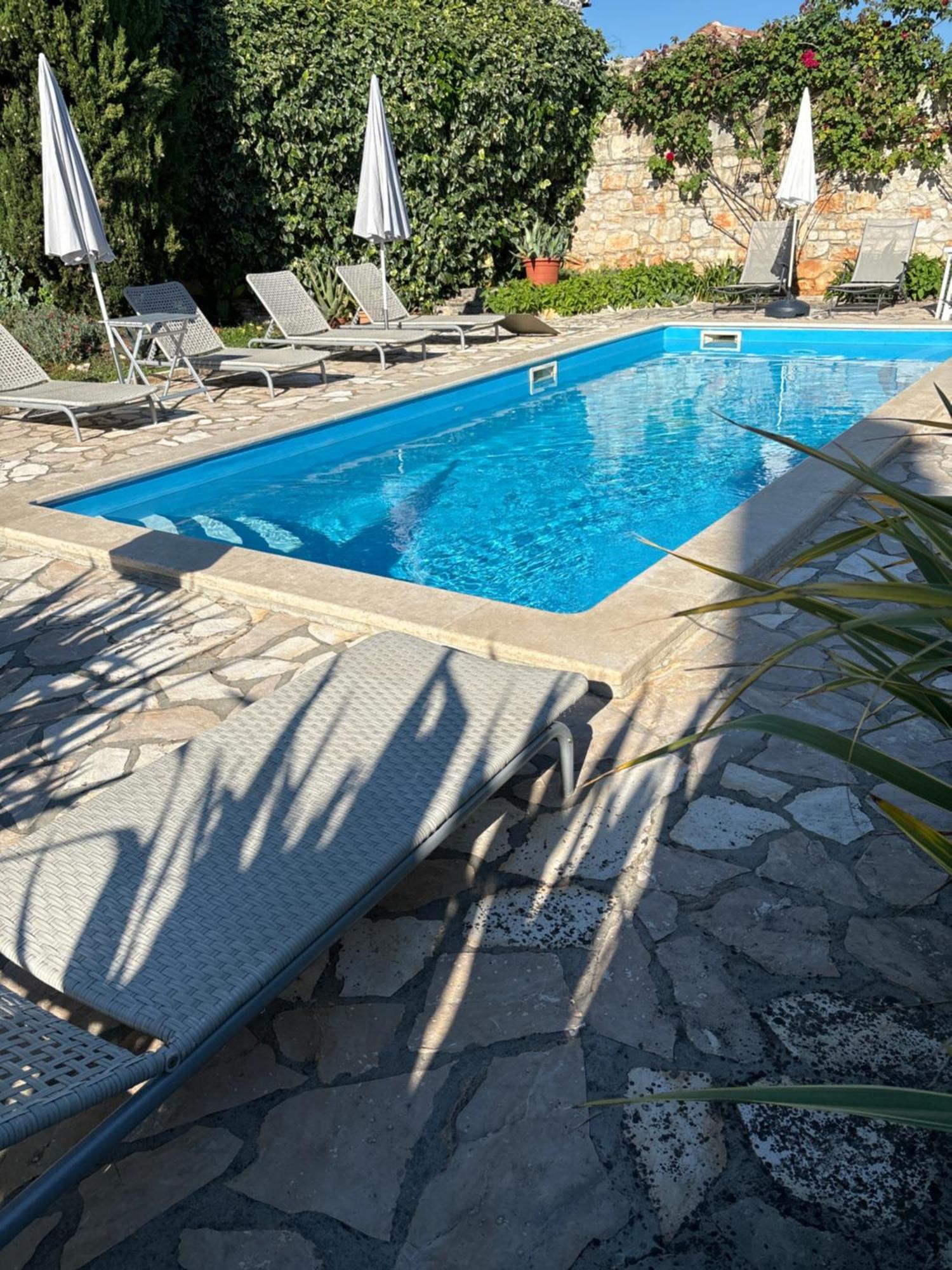 Domos Selene Casa Delle Farfalle Tinjan Exterior foto